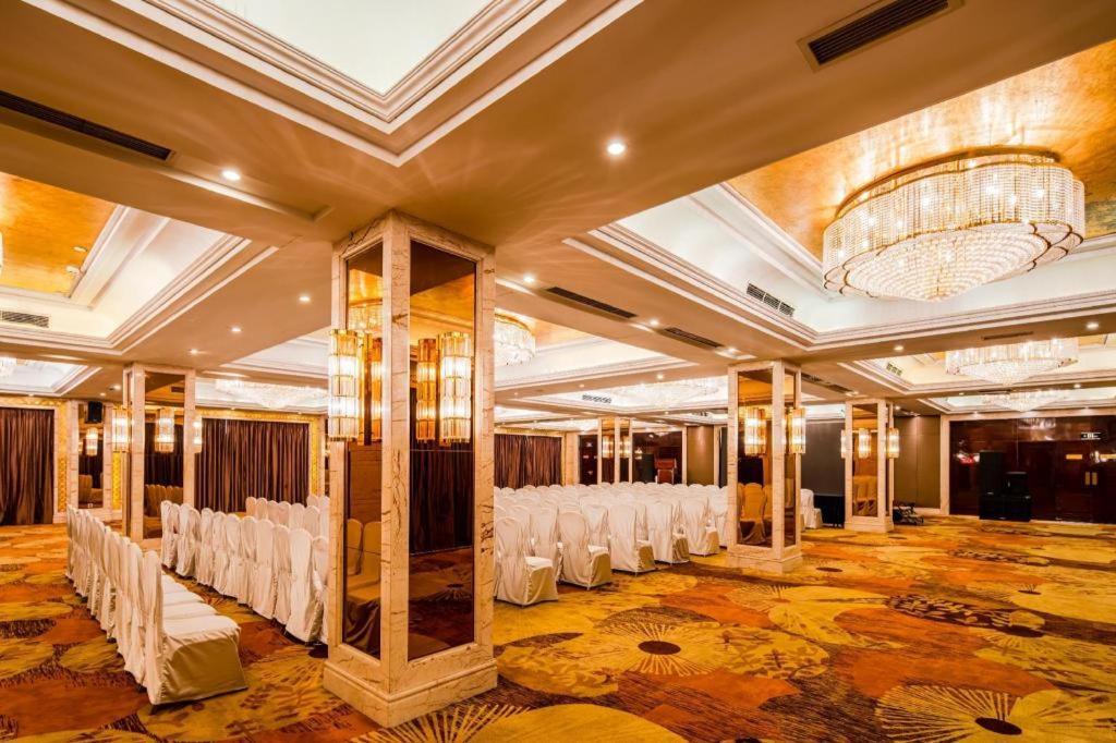 Chengdu Rising Butterfly Hotel Luaran gambar